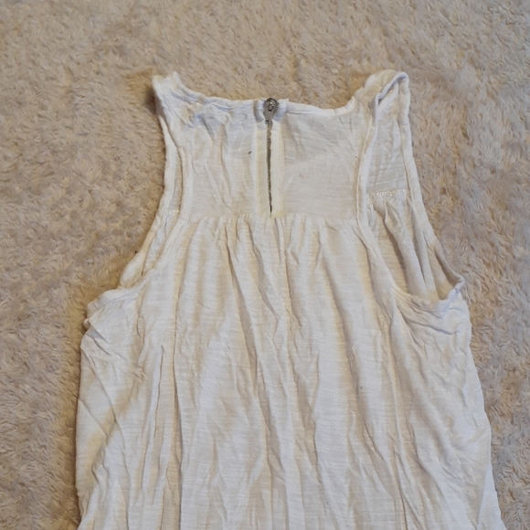 Crop top - Picture 2 of 3